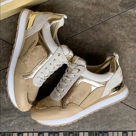 MICHAEL KORS WILMA TRAINER MK LOGO JACQUARD MD - Picture 16 of 16